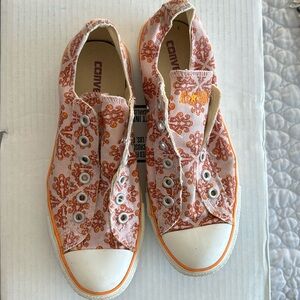 Converse All Star slip on women’s 8.5M orange & pink. Light wear.